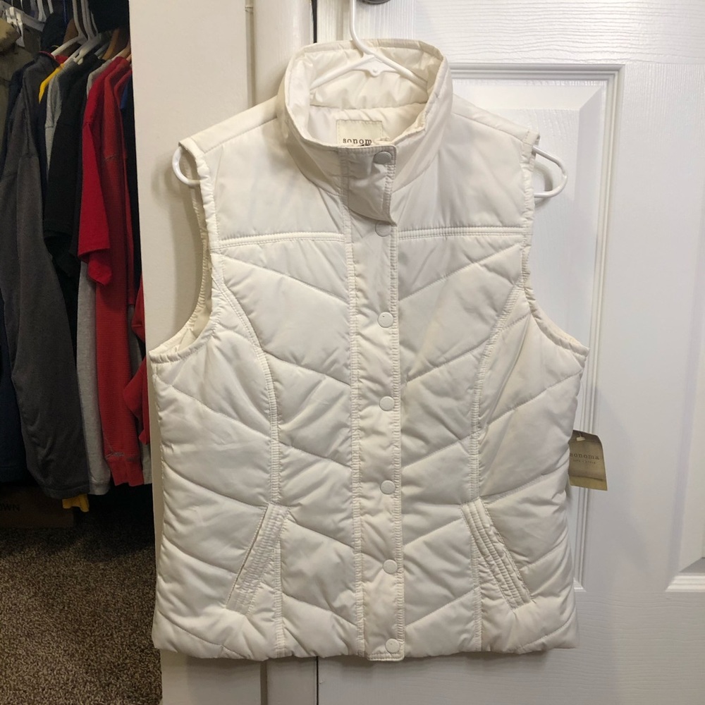 NWT Women’s White Sonoma Vest Size M